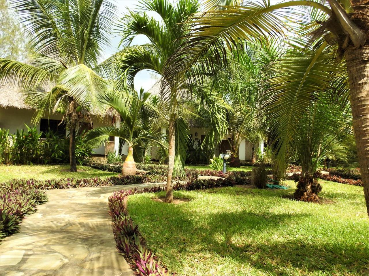 Sheba Cottages - Diani Beach Exterior foto